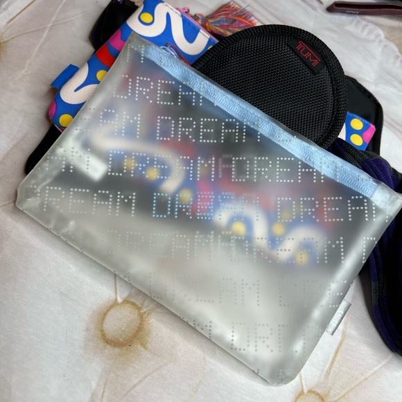 Tumi 8pc Bundle - Picture 6 of 10